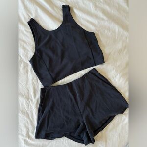 Lululemon Ribbed Softstreme Set - Size 10